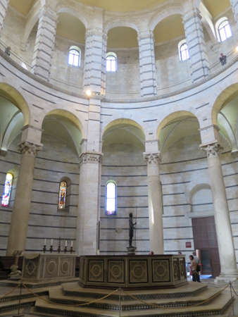 Baptisterium Am Dom Zu Pisa, Toskana, Italien Stock Photo, Picture And Royalty Free Image. Image 46893213.