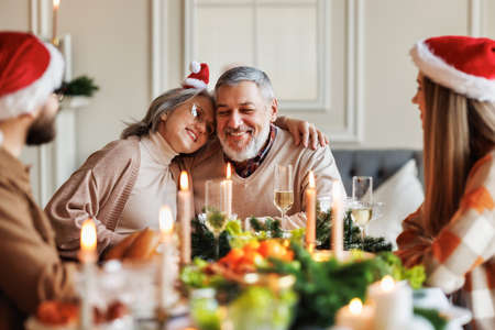 1.200+ Relinchar fotos de stock, imagens e fotos royalty-free - iStock