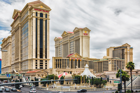 シーザーズ パレスは a 4 のダイヤモンドの高級ホテルとカジノ パラダイス ネバダ州 アメリカ合衆国のです ホテルはベラージオ ミラージュとラスベガスのストリップの西側に位置しています 世界で最も有名なカジノのホテルの一つだな の写真素材 画像素材 Image