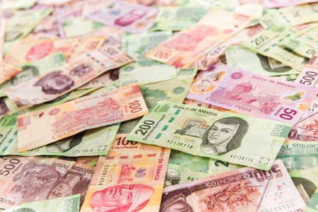 Pesos, cuentas de 50, 100, 200, 500 Foto de archivo - 44368894