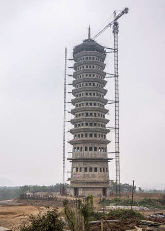 17320219-vietnam-chua-bai-dinh-pagoda-thirteen-stories-high-slender-pagoda-tower.jpg