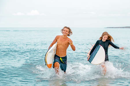 19 230 サーファー の写真素材 ストックフォト 123rf 19 230 サーファー の写真素材 ストックフォト 123rf