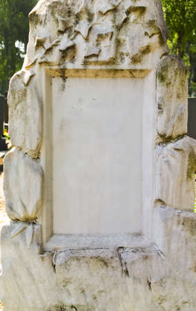 故人を偲んでの墓地で Gramals の墓の石 の写真素材 画像素材 Image