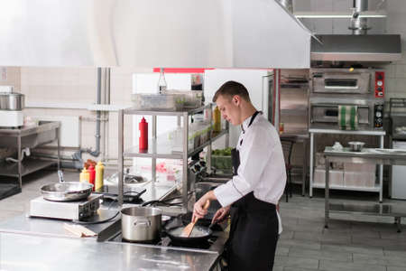 Interior De La Cocina Del Restaurante Espacio De Trabajo De