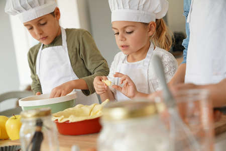 {Kochschule für kinder
70} Kochschule Lizenzfreie Vektorgrafiken Kaufen: 123RF | {Kochschule für kinder
70}