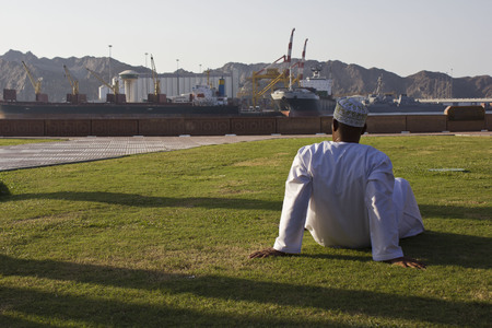 夜のマスカット その中心で 夜 オマーン首都の夜景には マトラ スークが直面しています の写真素材 画像素材 Image 夜のマスカット その中心で 夜 オマーン首都の夜景には マトラ スークが直面しています の写真素材 画像素材 Image