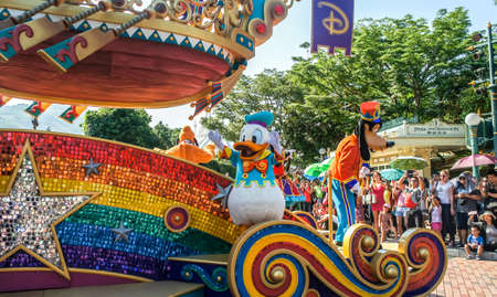 香港ディズニーランドのダンボ パレード の写真素材 画像素材 Image 香港ディズニーランドのダンボ パレード の写真素材 画像素材 Image