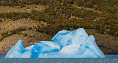 水 ペリトモレノ氷河氷山 アルゼンチン 優秀なイラスト の写真素材 画像素材 Image