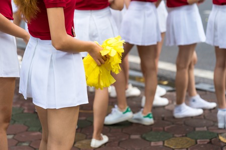 脚と若いチアリーダー グループのクローズ アップ の写真素材 画像素材 Image