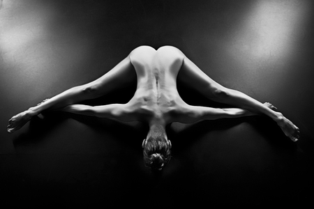 flexible-black-girl-nude