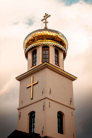 Golden church renovated in dobrinishte, bulgaria. Banco de Imagens