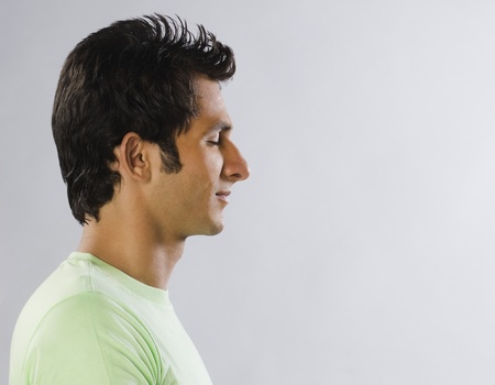 メガネをかけている男の横顔 の写真素材 画像素材 Image メガネをかけている男の横顔 の写真素材 画像素材 Image