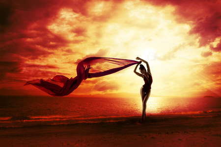 海の裸の女の子のシルエット イラスト の写真素材 画像素材 Image 海の裸の女の子のシルエット イラスト の写真素材 画像素材 Image