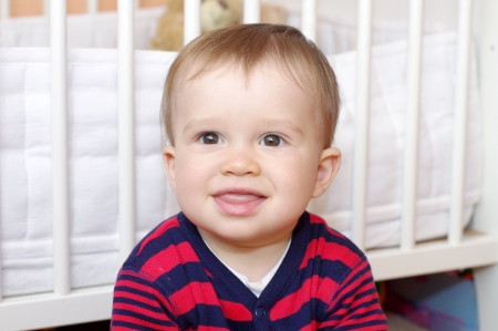 Portrait De Sourire Bebe Age De 1 An Contre Lit Blanc Banque D Images Et Photos Libres De Droits Image Portrait De Sourire Bebe Age De 1 An Contre Lit Blanc Banque D Images Et Photos Libres De Droits Image