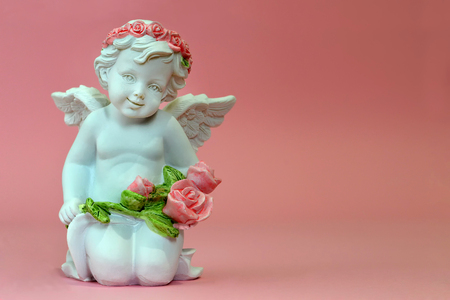 墓の上で眠っている守護天使 の写真素材 画像素材 Image