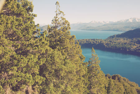 バリローチェ、アルゼンチン湖ナウエルウアピの鳥の目のビュー。の写真