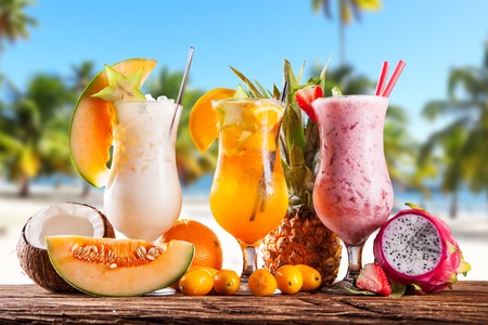 夏のカクテルとぼかしの背景にビーチ の写真素材 画像素材 Image 1435