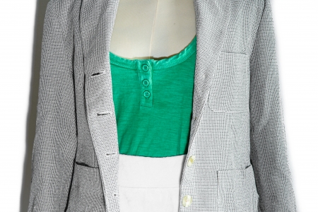Close up Normale Oude Dame Groen Vest En Witte Korte Jurk Close up Normale Oude Dame Groen Vest En Witte Korte Jurk