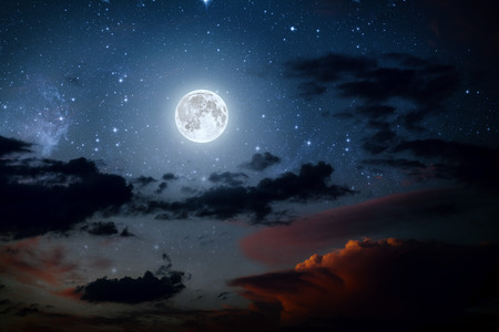 Nuit Lune Imagenes Y Fotos 123rf Nuit Lune Imagenes Y Fotos 123rf