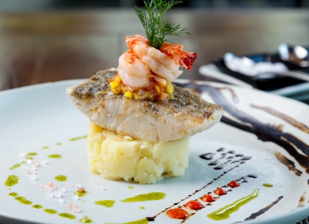 スズキのムニエル ポテトと野菜の切り身 の写真素材 画像素材 Image スズキのムニエル ポテトと野菜の切り身 の写真素材 画像素材 Image