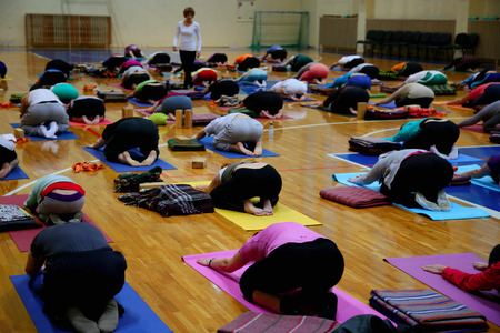 Classe di yoga hook up