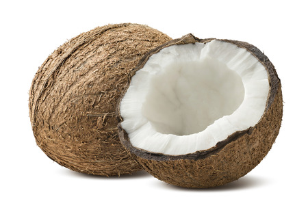coconut: Dừa thô toàn bộ nửa miếng được tách ra trên nền trắng như là yếu tố thiết kế gói