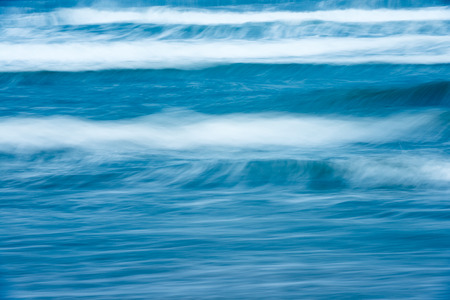 明るい青い海の泡と波し 海や大洋の岸自然動きの自然な背景の壁紙に来るの柔らかい砂のビーチのきれいな水への流れをはねかける の写真素材 画像素材 Image 明るい青い海の泡と波し 海や大洋の岸自然動きの自然な背景の壁紙に来るの柔らかい砂のビーチのきれいな水への流れをはねかける の写真素材 画像素材 Image