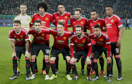 マンチェスター Uninted のチャンピオン リーグの加熱時一致ヴォルフスブルク ヴォルフスブルクのフォルクスワーゲン アリーナ スタジアムでマンチェスターユナイテッド 15 年 12 月 8 日 の写真素材 画像素材 Image マンチェスター Uninted のチャンピオン リーグの加熱時一致ヴォルフスブルク ヴォルフスブルクのフォルクスワーゲン アリーナ スタジアムでマンチェスターユナイテッド 15 年 12 月 8 日 の写真素材 画像素材 Image