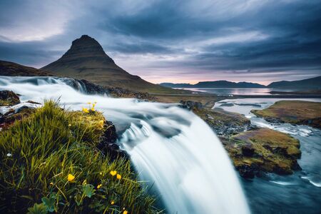 Kirkjufell Imágenes y Fotos - 123RF