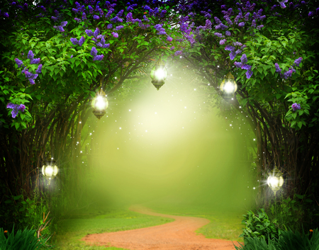 ファンタジー背景 魔法の森 美しい春の風景 ライラックの木の花 の写真素材 画像素材 Image