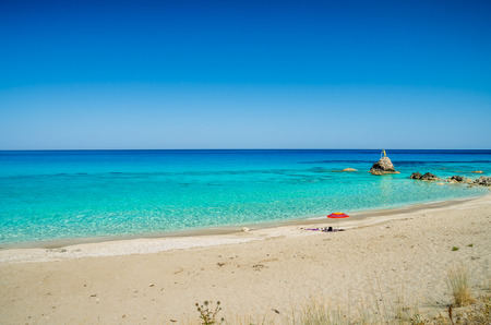 オリジナルファッションブランド ビーチ レフカダ島 ギリシャ ギリシャのレフカダ島の美しいターコイズ ブルーの海 の写真素材 画像素材 Image