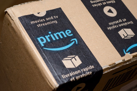 ソエスト ドイツ 12月19 17 段ボールの封筒にqrコードを持つアマゾンロゴ Amazon Com社は アメリカの電子商取引およびクラウドコンピューティング企業です の写真素材 画像素材 Image ソエスト ドイツ 12月19 17 段ボールの封筒にqrコードを持つアマゾンロゴ Amazon Com社は アメリカの電子商取引およびクラウドコンピューティング企業です の写真素材 画像素材 Image