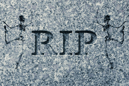 Rip の文字をスペル刻まれた墓石とスケルトン 平和で休む の写真素材 画像素材 Image Rip の文字をスペル刻まれた墓石とスケルトン 平和で休む の写真素材 画像素材 Image