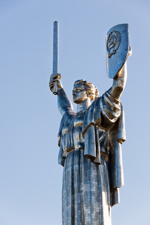 ウクライナのキエフの母祖国記念碑 の写真素材 画像素材 Image