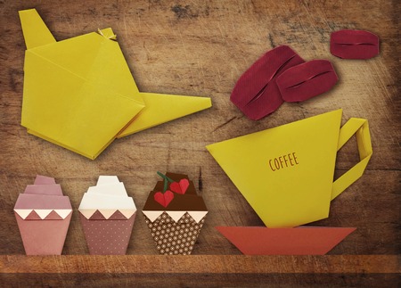 コーヒーとケーキの折り紙 の写真素材 画像素材 Image