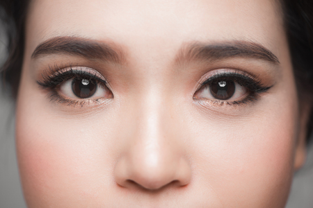 545 660 Braune Augen Lizenzfreie Bilder Und Fotos Kaufen 123rf