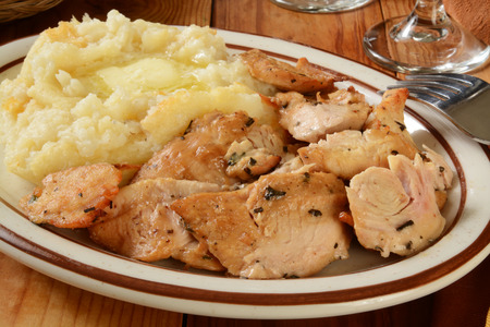 Kartoffelpuree Mit Sosse Sauce Lizenzfreie Fotos Bilder Und Stock Fotografie Image 76648959