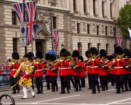 サンドハースト イギリス 17 年 6 月 18 日 軍事マーチング バンド パレード地面を残し王立工兵隊 の写真素材 画像素材 Image サンドハースト イギリス 17 年 6 月 18 日 軍事マーチング バンド パレード地面を残し王立工兵隊 の写真素材 画像素材 Image