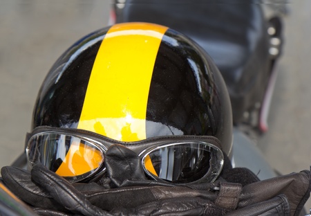Viejo Estilo De Nosotros Ejército Casco Moto Con Gafas Fotos Viejo Estilo De Nosotros Ejército Casco Moto Con Gafas Fotos