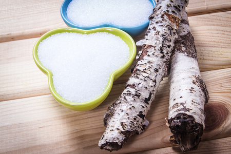 キシリトール 糖尿病患者のための砂糖の代用 木製の背景に白樺の砂糖 の写真素材 画像素材 Image キシリトール 糖尿病患者のための砂糖の代用 木製の背景に白樺の砂糖 の写真素材 画像素材 Image