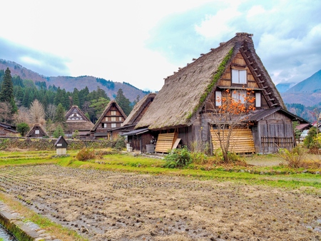 合掌造りのスタイル 日本のユネスコ世界遺産白川郷 有名な村の茅葺き屋根の家 岐阜県 の写真素材 画像素材 Image 合掌造りのスタイル 日本のユネスコ世界遺産白川郷 有名な村の茅葺き屋根の家 岐阜県 の写真素材 画像素材 Image
