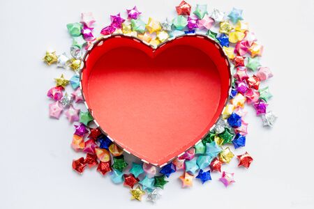 折り畳まれた紙のカラフルな星やハート フレームとして使用する形で折り紙 の写真素材 画像素材 Image