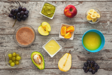 Bebe Fruits Nourriture Fruits Crus A Cote De Puree De Puree Banque D Images Et Photos Libres De Droits Image Bebe Fruits Nourriture Fruits Crus A Cote De Puree De Puree Banque D Images Et Photos Libres De Droits Image