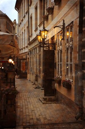 夜に古いヨーロッパ街並みのビンテージ スタイルの写真 の写真素材 画像素材 Image 夜に古いヨーロッパ街並みのビンテージ スタイルの写真 の写真素材 画像素材 Image