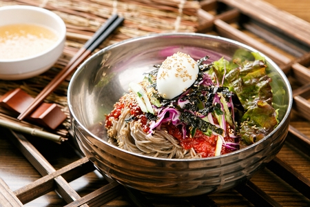 Makguksu Фото со стока
