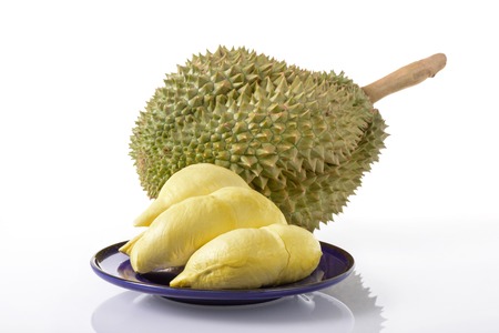 Durian: thùy sầu riêng vàng và Mon Thong trái sầu riêng trên nền trắng