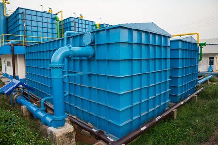 Water treatment process and Water treatment plants, Tank tower Foto de archivo - 99749783