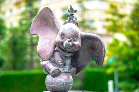 東京ディズニー リゾート 浦安 日本 千葉県ダンボ キャラクター像 の写真素材 画像素材 Image