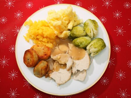 トルコ スウェーデン人 ゆで卵の典型的な英語のクリスマス ディナー芽キャベツ ローストし マッシュ ポテト の写真素材 画像素材 Image トルコ スウェーデン人 ゆで卵の典型的な英語のクリスマス ディナー芽キャベツ ローストし マッシュ ポテト の写真素材 画像素材 Image