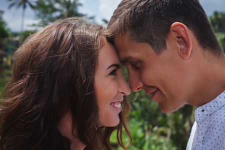 Online dating iemand overzeese